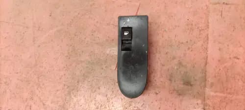 Блок кнопок двери правой Sitrak C7H