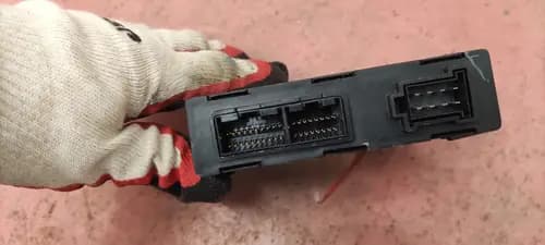 Блок центрального замка Sitrak C7H