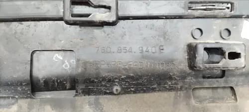 Молдинг двери передней правой Volkswagen Touareg 3