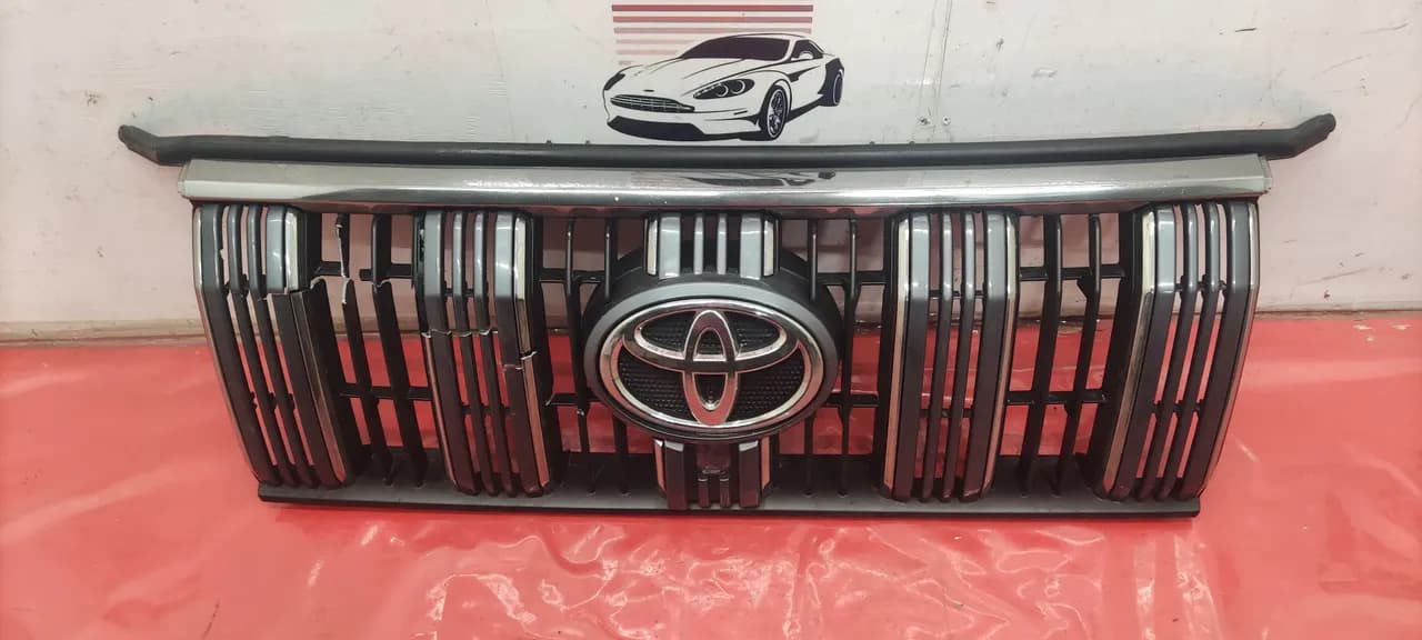 Решетка радиатора Toyota land Cruiser Prado 150