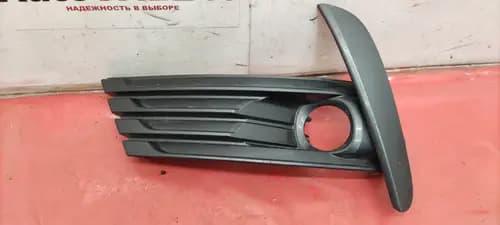 Окантовка птф передняя левая Toyota Corolla 180