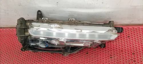 Указатель поворота Toyota Fortuner 2