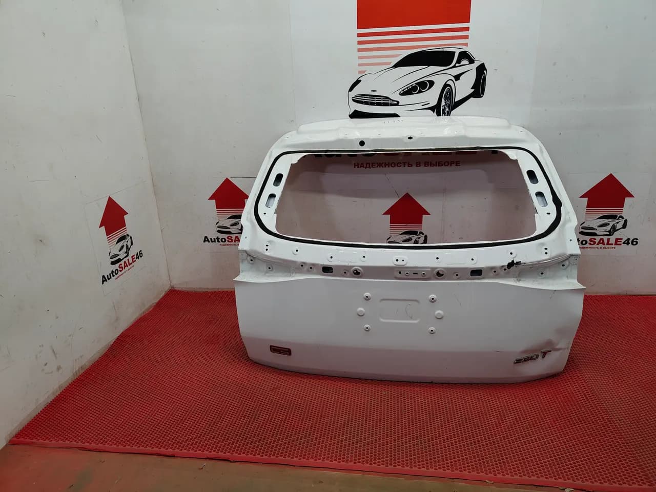 Крышка багажника Omoda C5 бу белая