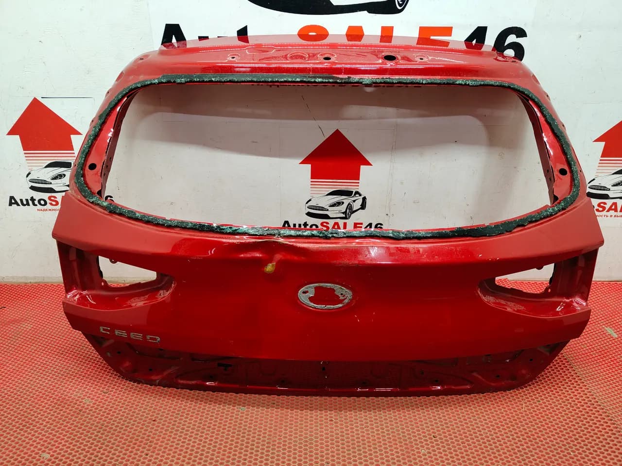 Крышка багажника Kia Ceed 3 CD