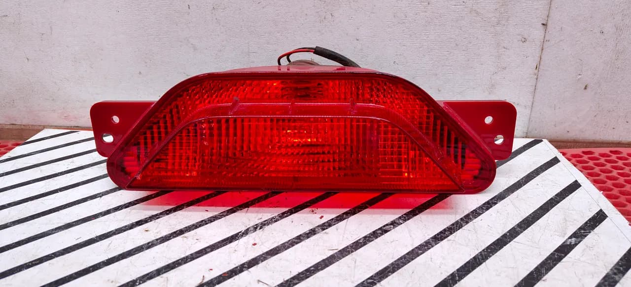 Фонарь заднего бампера Geely Coolray