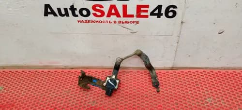 Датчик положения кузова Toyota Camry V70
