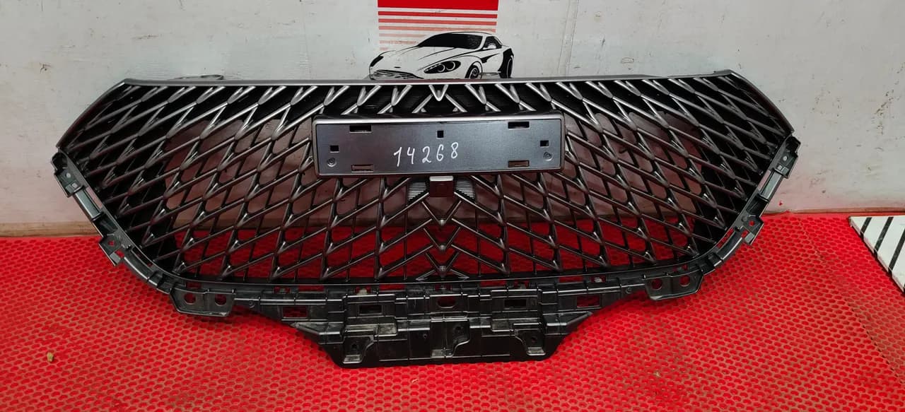 Решетка радиатора Haval M6 хорошее состояние