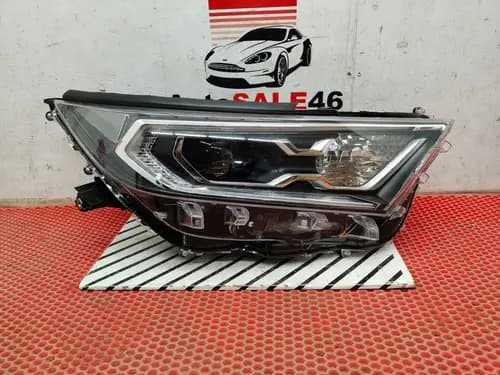 Фара правая RAV4 XA50 LED оригинал