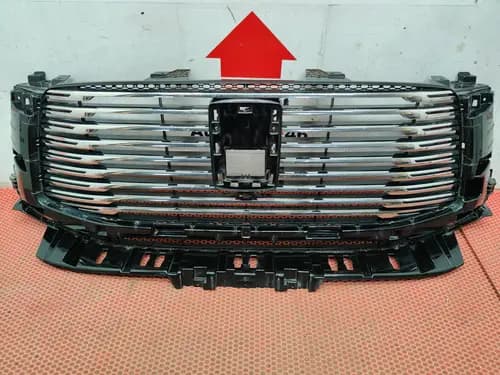 Решетка радиатора Tank 500 оригинал