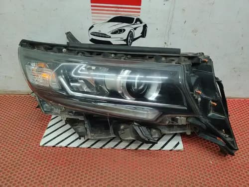 Фара правая Toyota Prado 150 LED рестайлинг