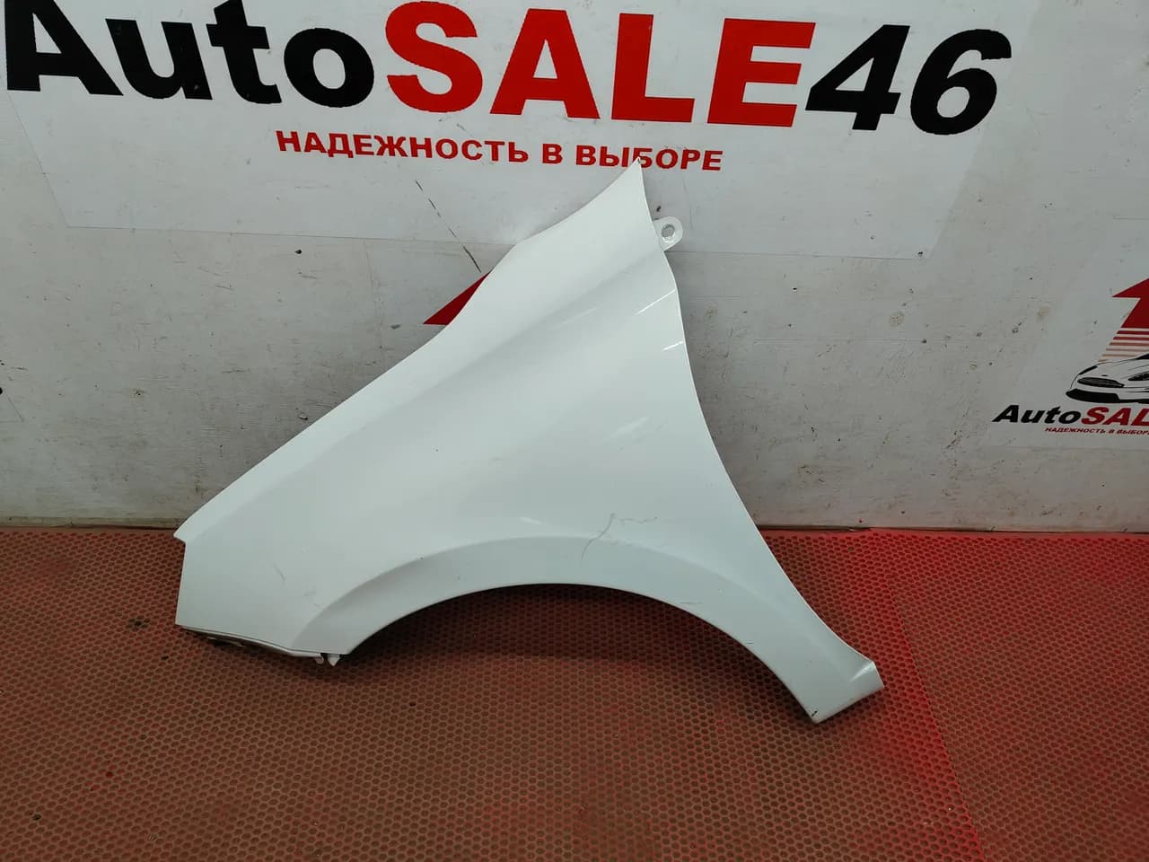 Крыло переднее левое Lada Granta FL