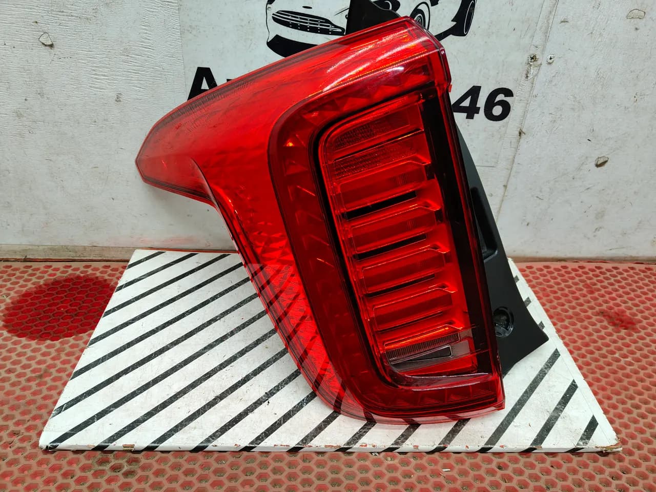 Фонарь наружный левый Haval Jolion