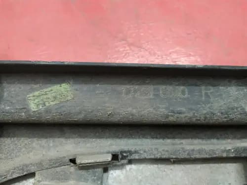 Накладка порога правого Suzuki SX4
