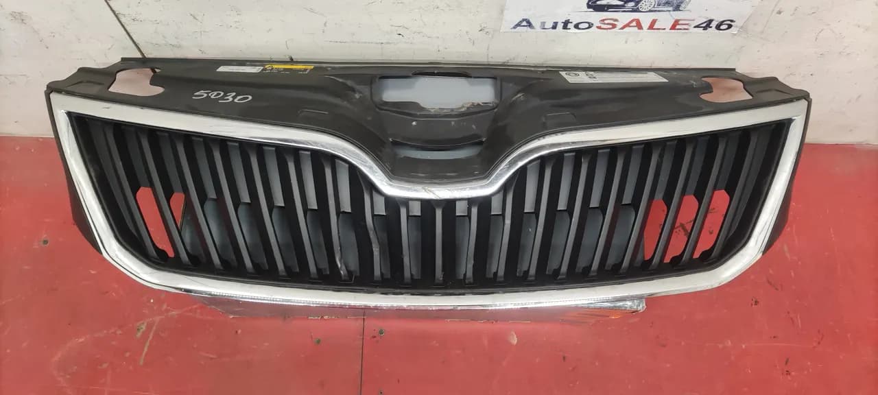 Решетка радиатора Skoda Rapid