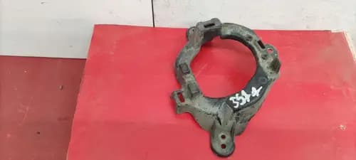 Кронштейн птф правой Toyota Land Cruiser 200