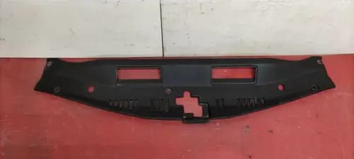 Кожух замка капота Toyota Camry V70