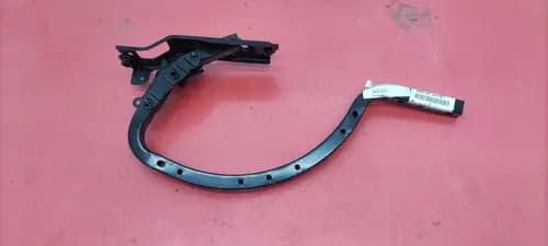 Петля багажника правая Toyota Camry V70