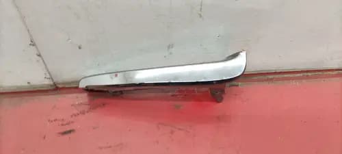 Хром решетки радиатора Toyota Hyghlander 3