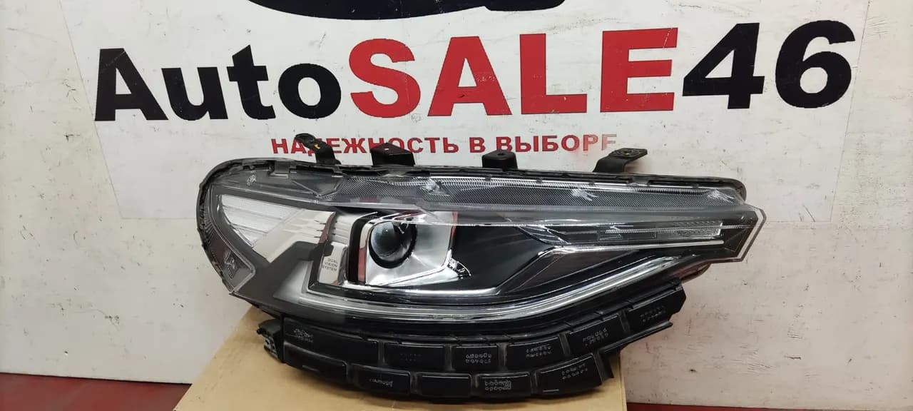 Фара передняя правая Haval F7